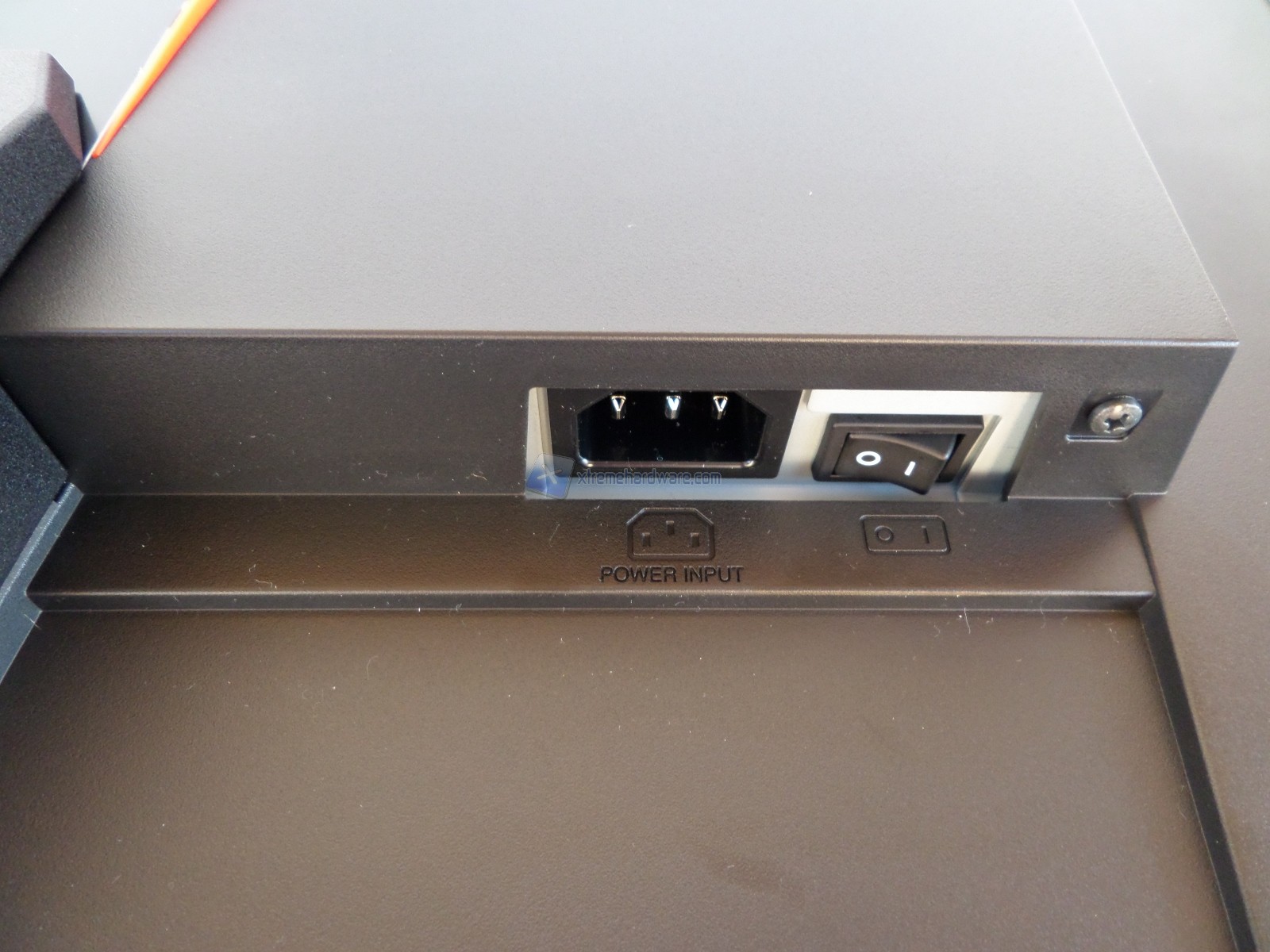 EIZO FG2421 14