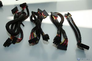 00056 SEASONIC PLATINUM  1KW XTREMEHARDWARE.COM